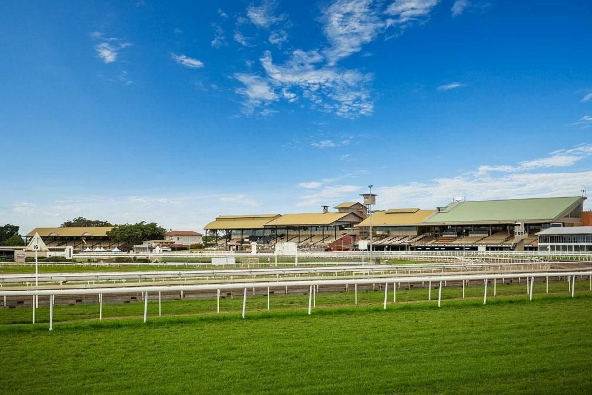 Quest Ascot Aparthotel Brisbane Exterior photo